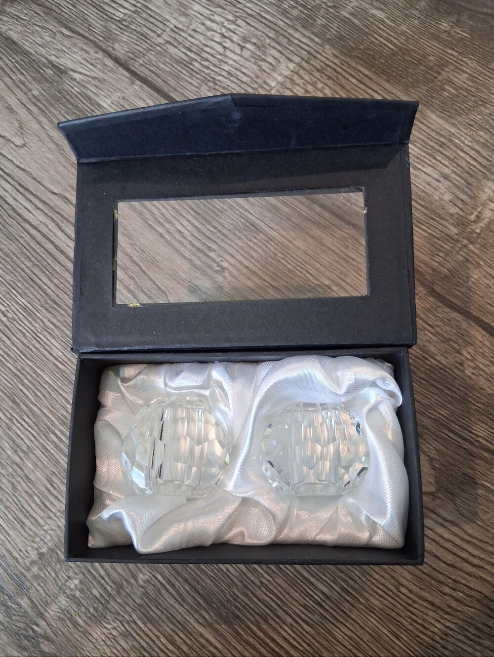 Oleg Cassini "Jackie" Crystal Salt & Pepper Shaket Set